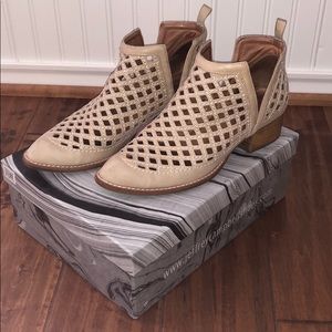 JEFFREY CAMPBELL Taggart booties in beige